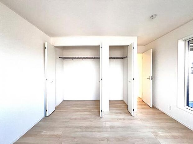 ウォークインクロゼットのある住まいで収納上手な生活を。