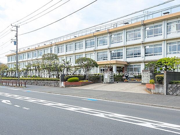 平塚市立浜岳中学校まで約1680m（徒歩21分）