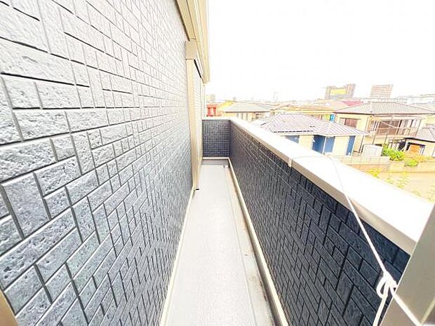 お洗濯ものを気持ち良く太陽の光で干せるのが嬉しいですね。