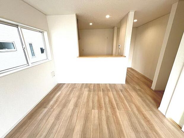 ご家族の温かい時間を演出するダイニングスペースです。