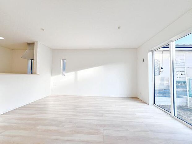 家族団らんの場所としてゆったりと居心地の良いリビングです。