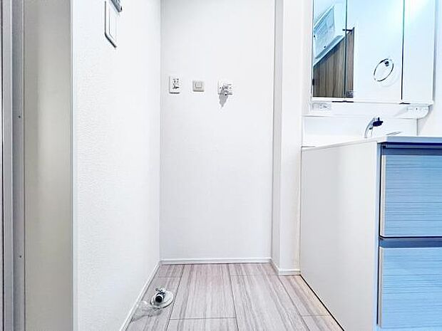 お天気を気にせずお洗濯ができ、室内干し可能です。