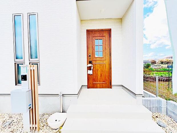 いつも気持ちよくご家族を迎えられる玄関です。