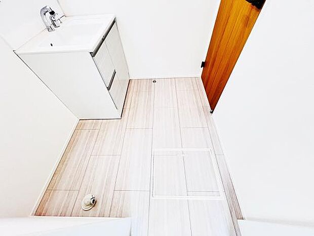 脱衣所は小さなお子様がいるご家庭にも重宝されます。