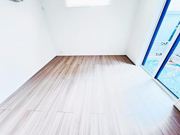 家族団らんの場所としてゆったりと居心地の良いリビングです。