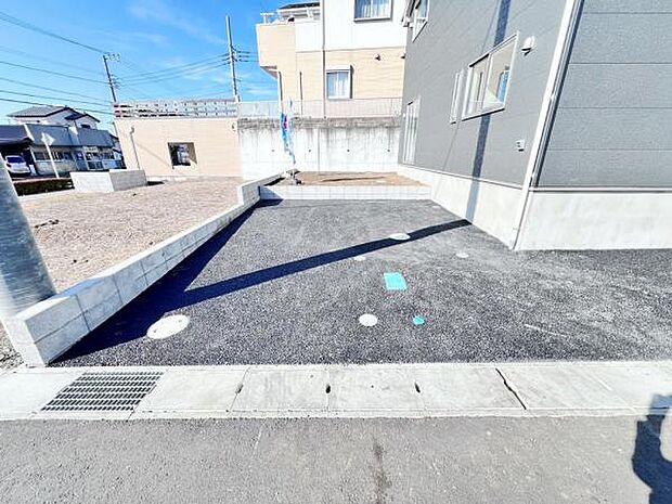 駐車場ももちろん完備しておりますのでお車所有の方にも心強いです。