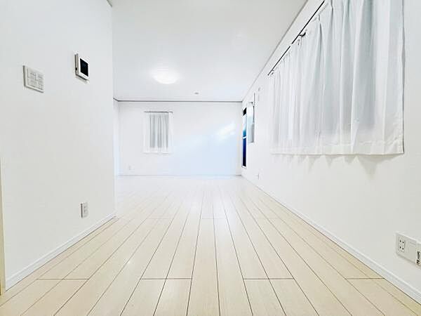 ご家族の温かい時間を演出するダイニングスペースです。