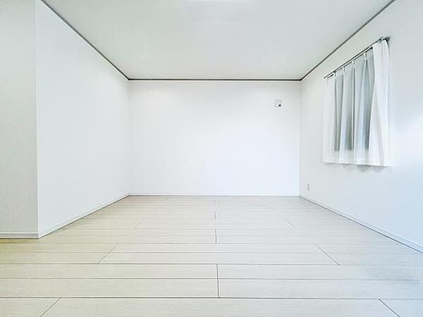 家族団らんの場所としてゆったりと居心地の良いリビングです。