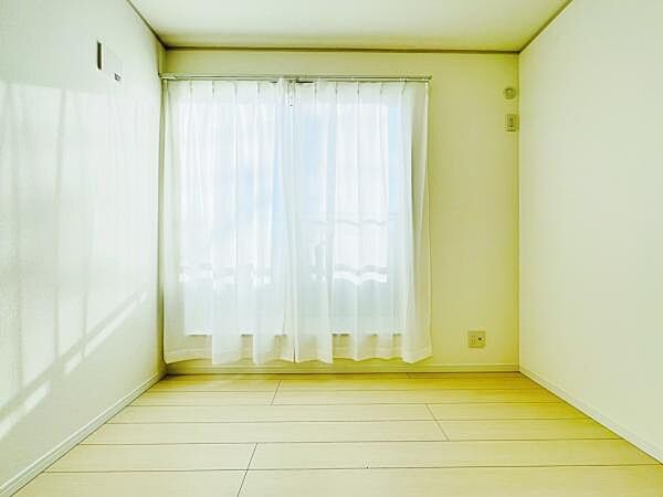 寝室にもご利用いただける居室スペースです。