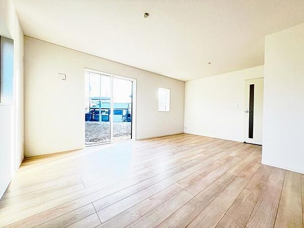 家族団らんの場所としてゆったりと居心地の良いリビングです。