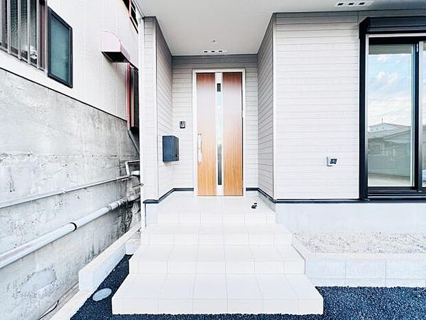 いつも気持ちよくご家族を迎えられる玄関です。