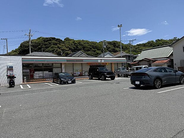 セブン-イレブン 大磯国府本郷店まで約381m（徒歩5分）