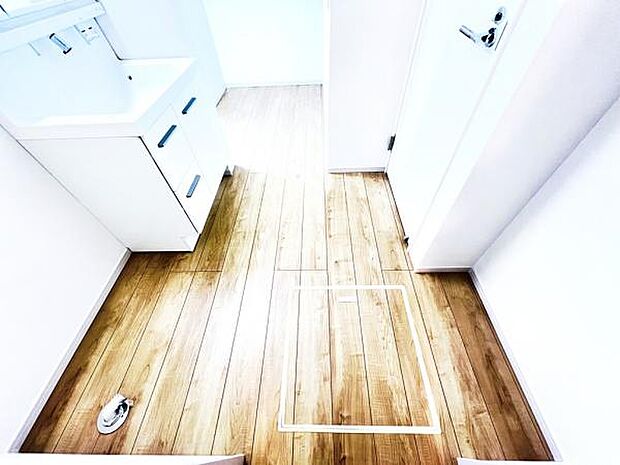 脱衣所は小さなお子様がいるご家庭にも重宝されます。