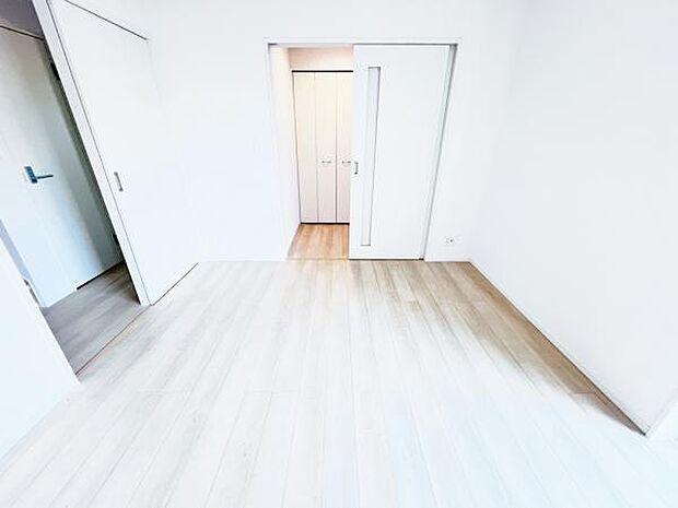 家族団らんの場所としてゆったりと居心地の良いリビングです。