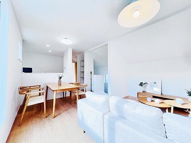 リビングダイニングになります。ご家族そろっての素敵な空間になりそうですね。