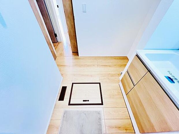 脱衣所は小さなお子様がいるご家庭にも重宝されます。