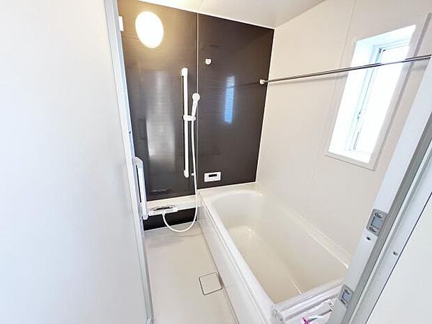 お風呂でほっとひといき。1日の疲れを癒しましょう。