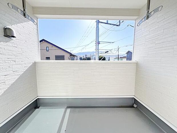 お洗濯ものを気持ち良く太陽の光で干せるのが嬉しいですね。