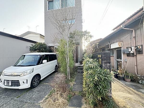 いつも気持ちよくご家族を迎えられる玄関です。