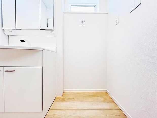 お天気を気にせずお洗濯ができ、室内干し可能です。