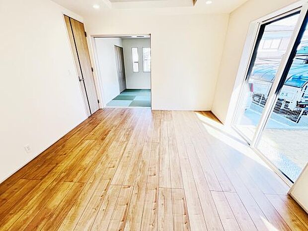 家族団らんの場所としてゆったりと居心地の良いリビングです。