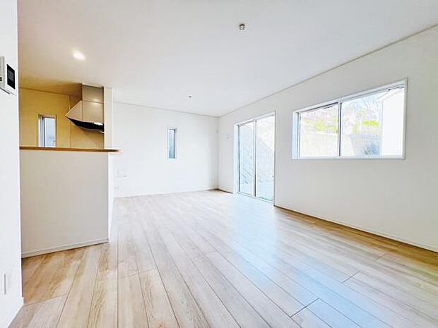 リビングダイニングになります。ご家族そろっての素敵な空間になりそうですね。