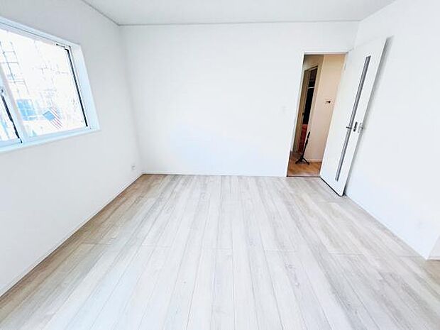 家族団らんの場所としてゆったりと居心地の良いリビングです。