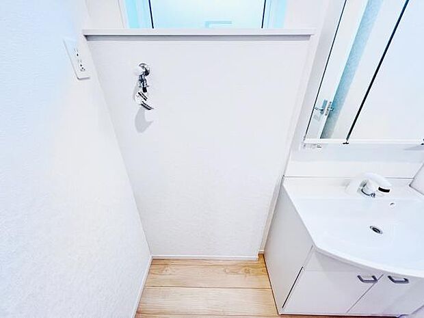 お天気を気にせずお洗濯ができ、室内干し可能です。