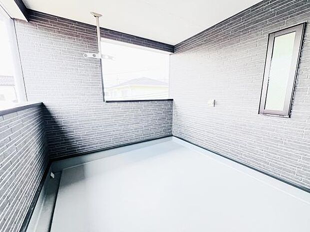 お洗濯ものを気持ち良く太陽の光で干せるのが嬉しいですね。