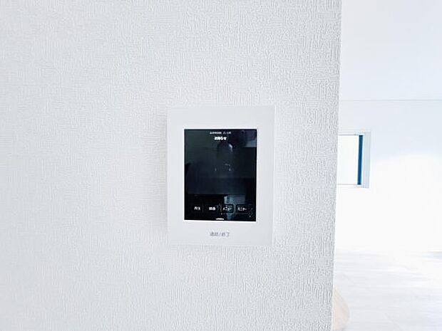 訪問者を確認できるTVモニター付きインターフォンです。