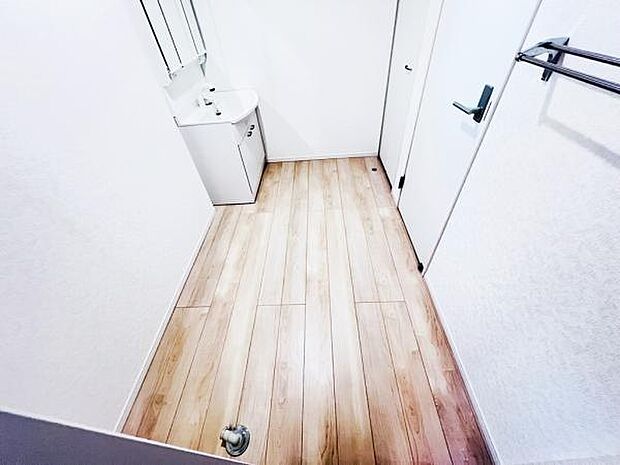 脱衣所は小さなお子様がいるご家庭にも重宝されます。