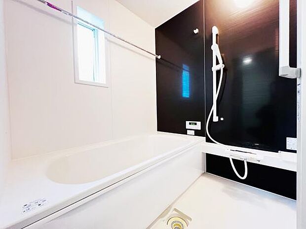 お風呂でほっとひといき。1日の疲れを癒しましょう。