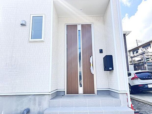 いつも気持ちよくご家族を迎えられる玄関です。