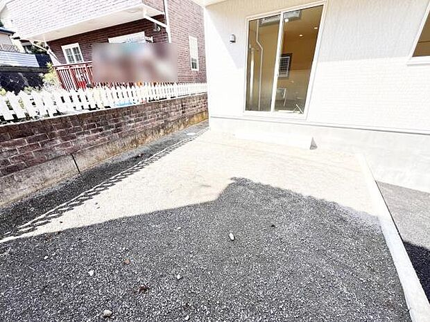 お庭スペースは、ガーデニングやお子様との外遊びなど多彩な用途でお楽しみいただけます。