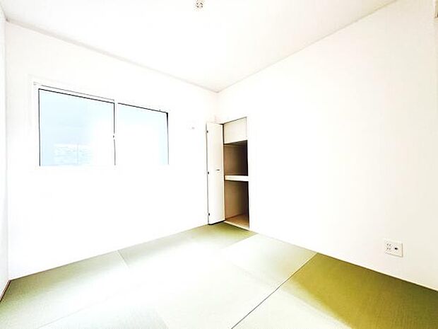 和室スペースです。畳のお部屋は寛げる空間ですね。