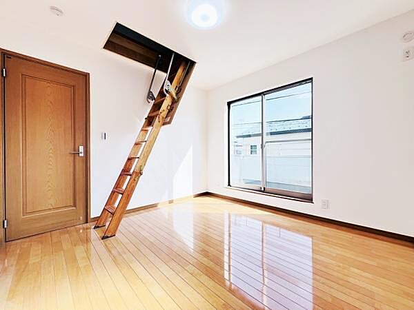 寝室にもご利用いただける居室スペースです。