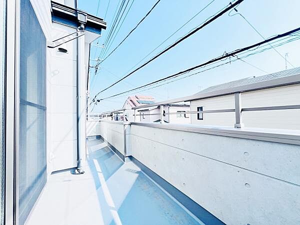 お洗濯ものを気持ち良く太陽の光で干せるのが嬉しいですね。