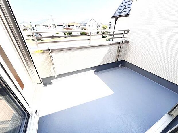 お洗濯ものを気持ち良く太陽の光で干せるのが嬉しいですね。