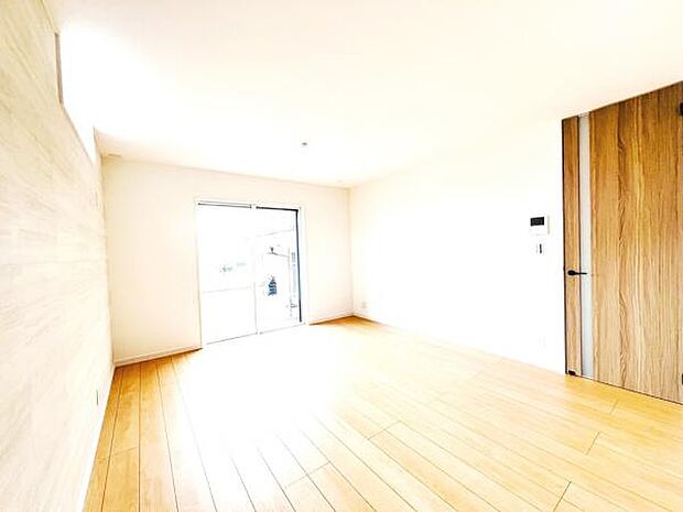 家族団らんの場所としてゆったりと居心地の良いリビングです。