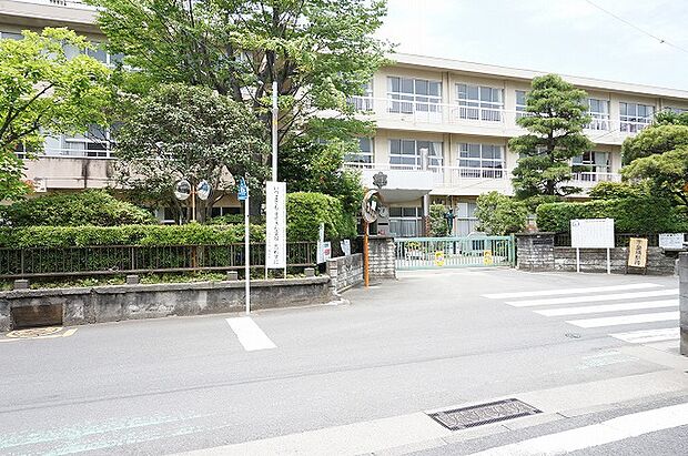 小田原市立芦子小学校まで約210m(徒歩3分)