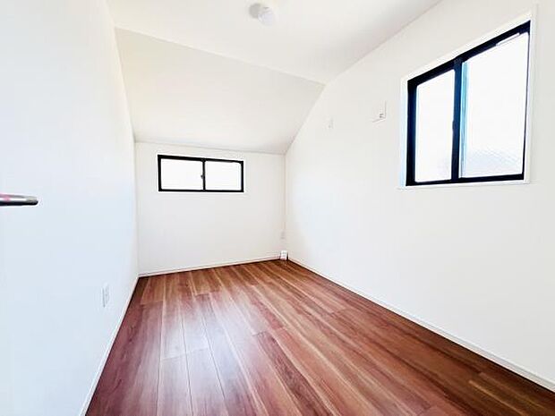 子供部屋にもちょうど良い大きさのお部屋です。