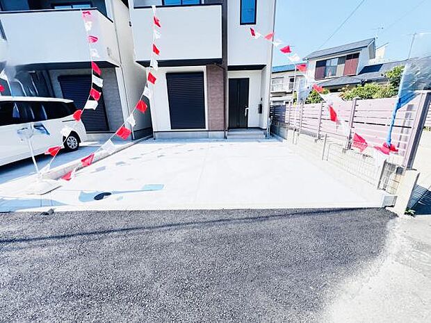 駐車場ももちろん完備しておりますのでお車所有の方にも心強いです。