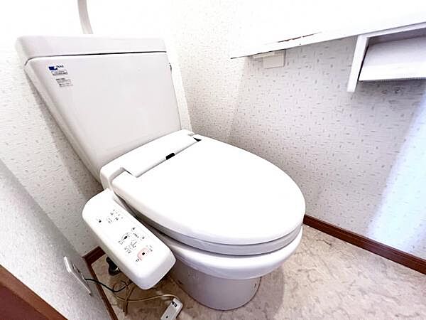 ほっと安らげるトイレ空間です。