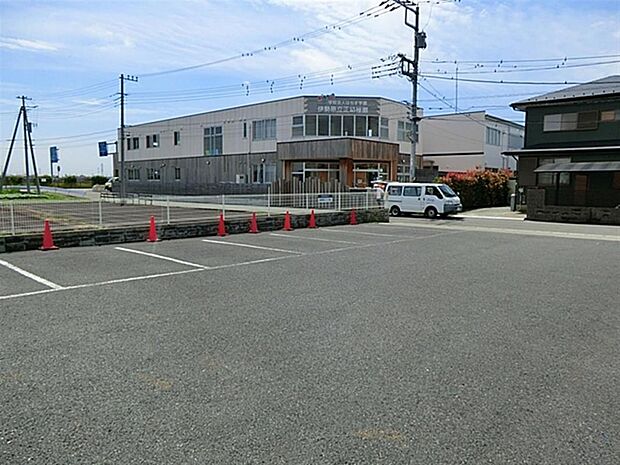 伊勢原立正幼稚園まで約200m(徒歩3分)