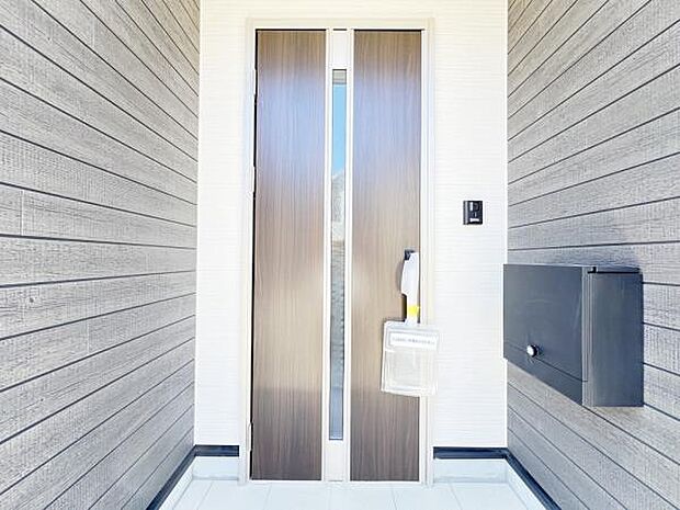 いつも気持ちよくご家族を迎えられる玄関です。