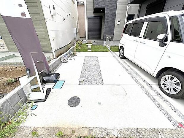 駐車場ももちろん完備しておりますのでお車所有の方にも心強いです。
