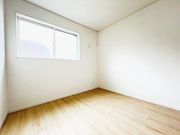 子供部屋にもちょうど良い大きさのお部屋です。