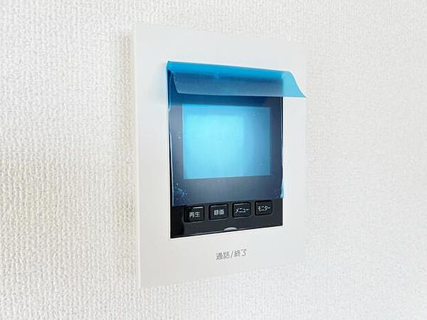 訪問者を確認できるTVモニター付きインターフォンです。