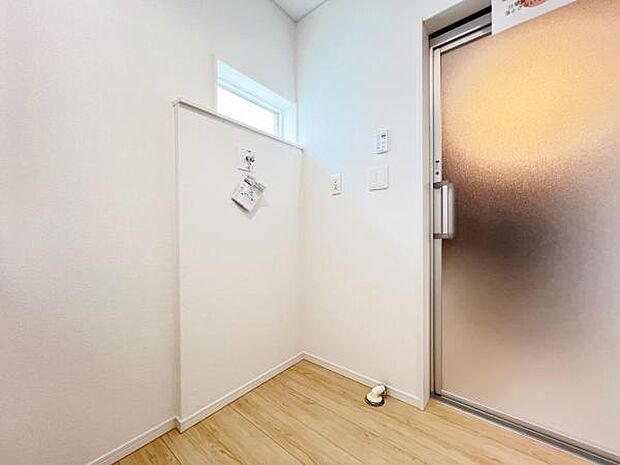 お天気を気にせずお洗濯ができ、室内干し可能です。