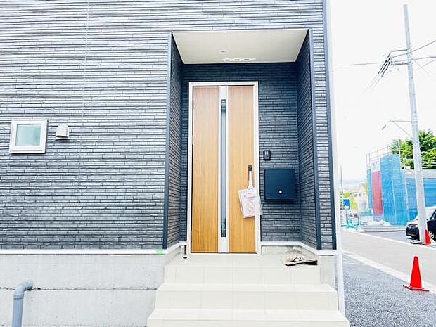 いつも気持ちよくご家族を迎えられる玄関です。
